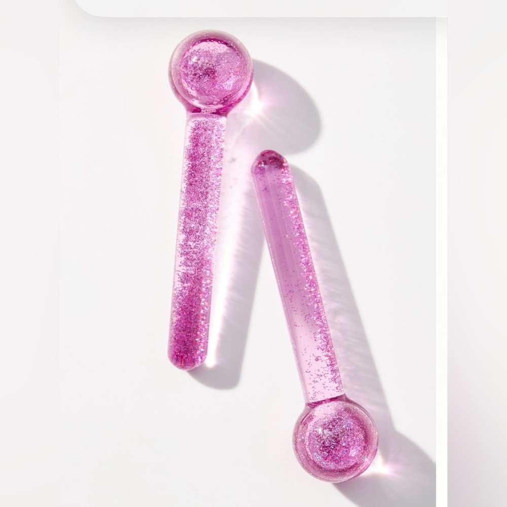 New In The Box Stardust Glow Facial Cooling Globes Set 2 Of 2
